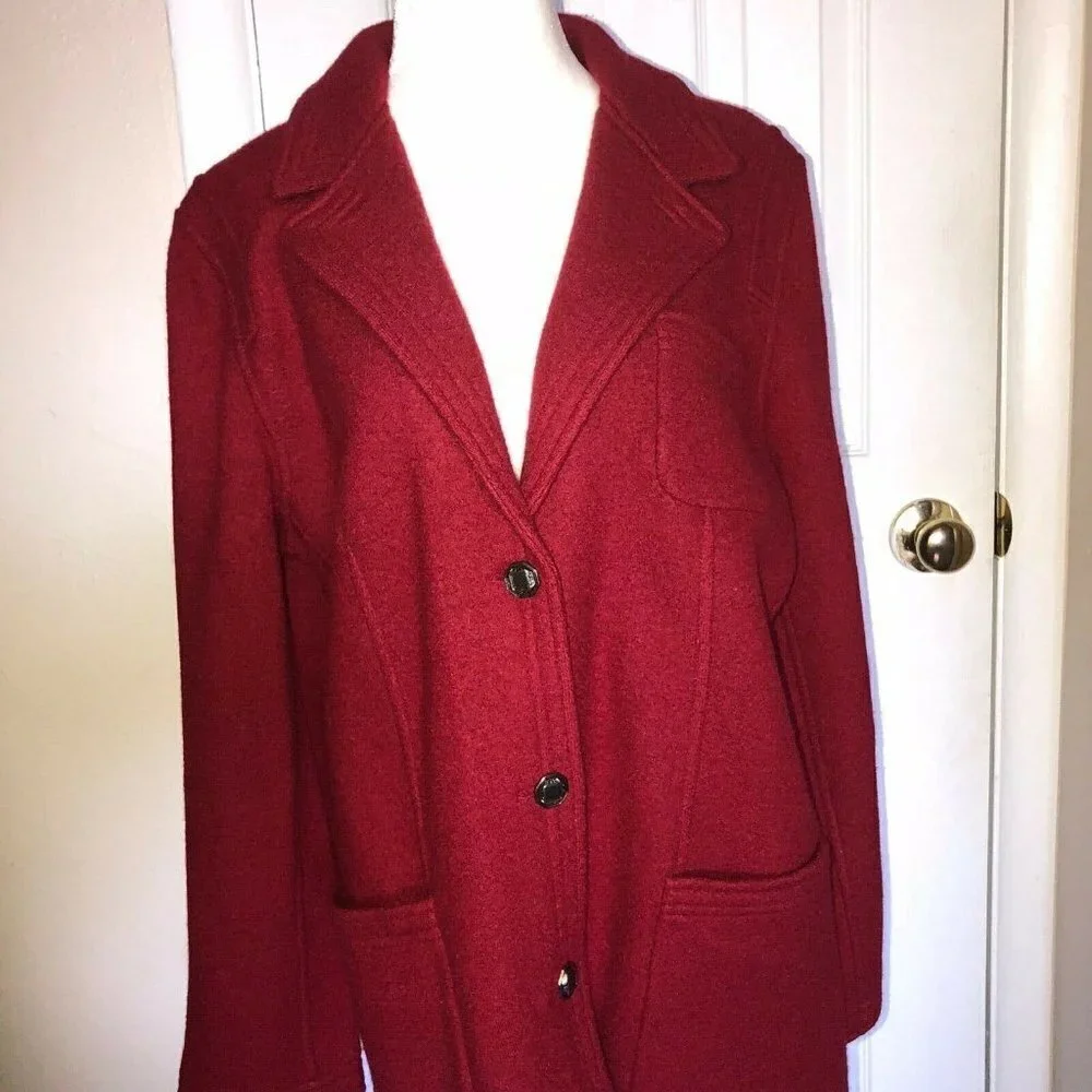 Norm Thompson christmas red